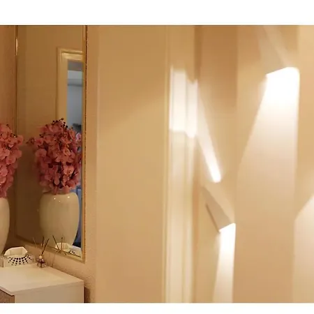 Luxury 8 * Белград